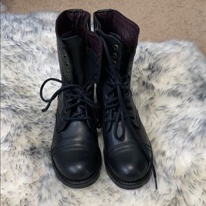 Steve Madden troops combat boots